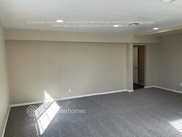 2642 N Maple Ave - Photo 6 of 15