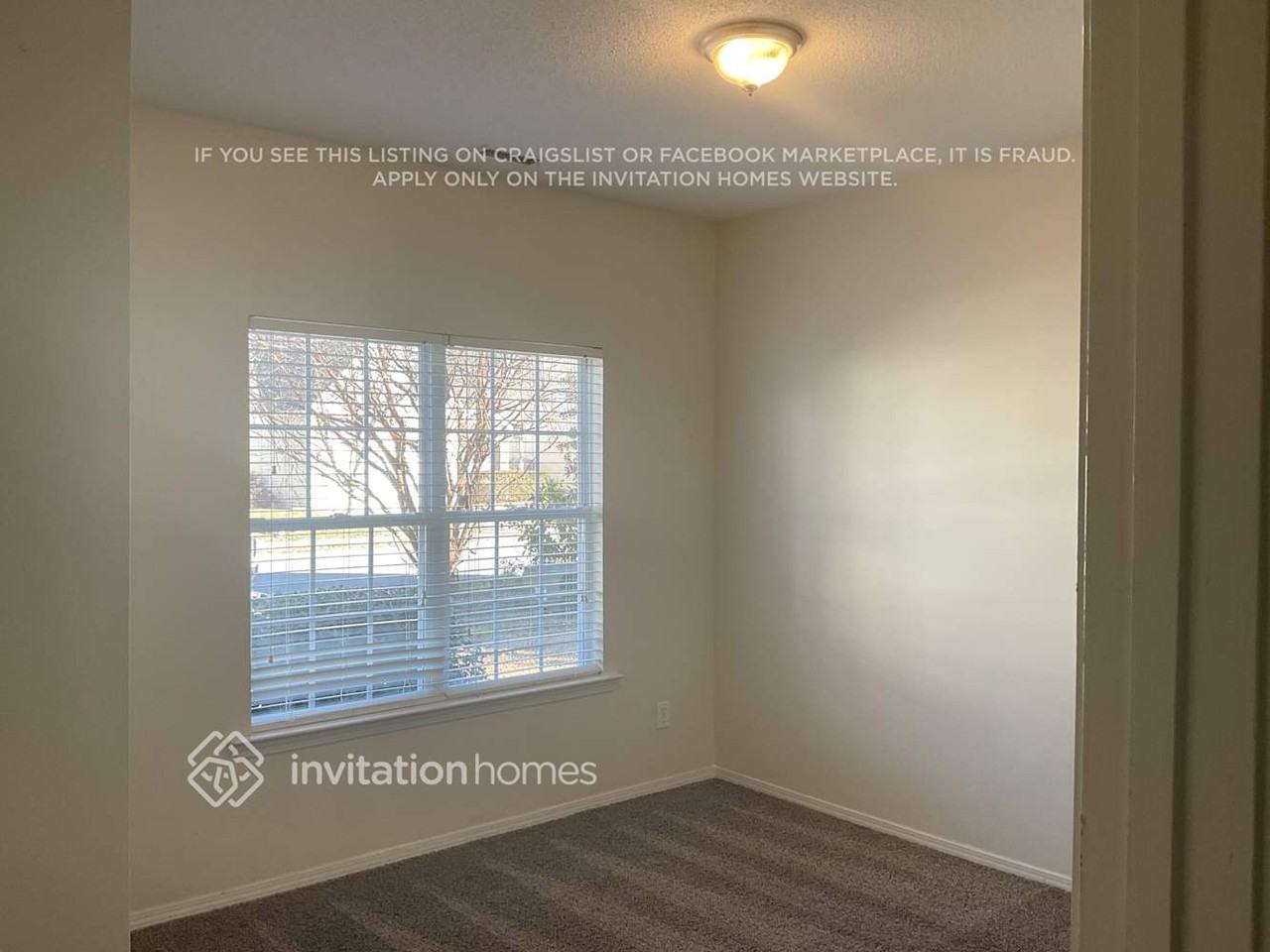 5512 Alafia Ct - Photo 6 of 13