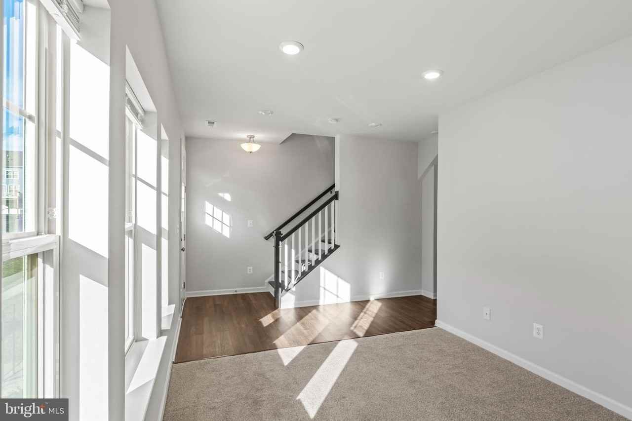 9334 Barnes Loop - Photo 4 of 50