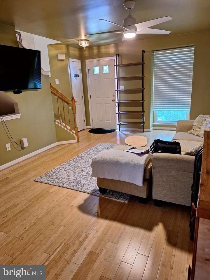 13010 Abner Ave - Photo 4 of 21