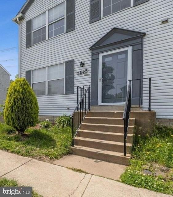 3645 Dahlgren Pl - Photo 2 of 20