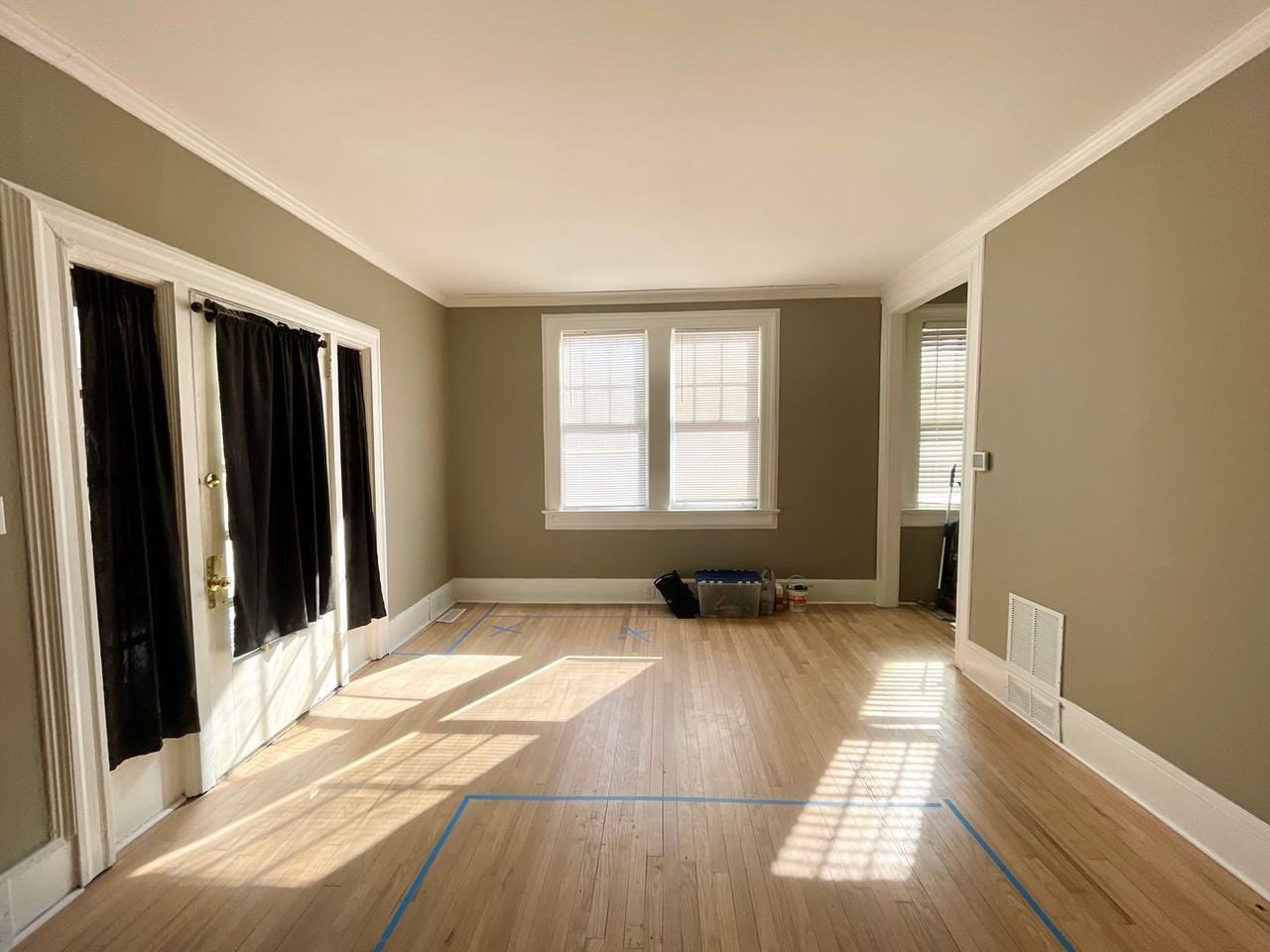 147 S Pickens St - Photo 3 of 11