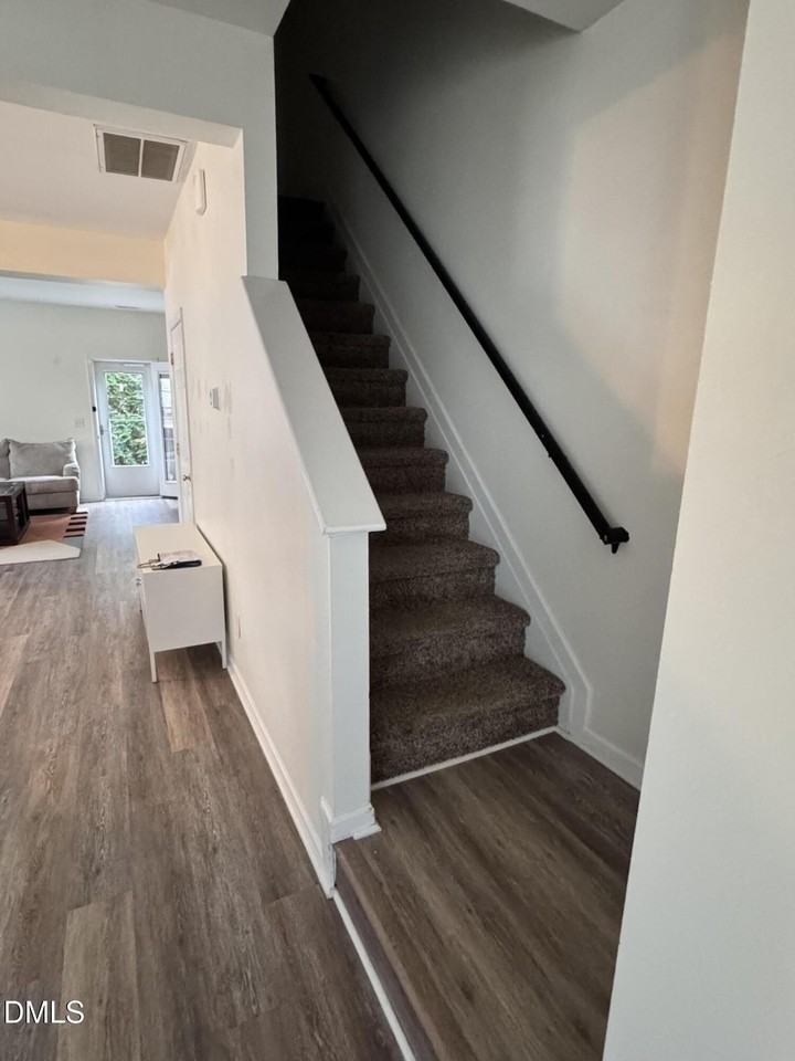 129 Anterbury Dr - Photo 3 of 20