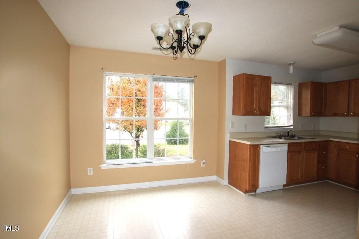 5201 Waterwalk Ln - Photo 5 of 18