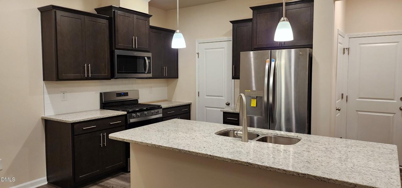 355 Glen Clova Dr - Photo 6 of 27