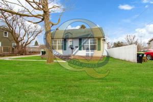 featured image of 8059 Maple St