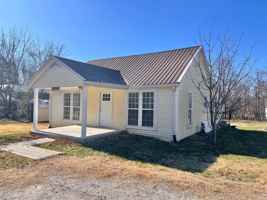 featured image of 1936 N Dixie Ave