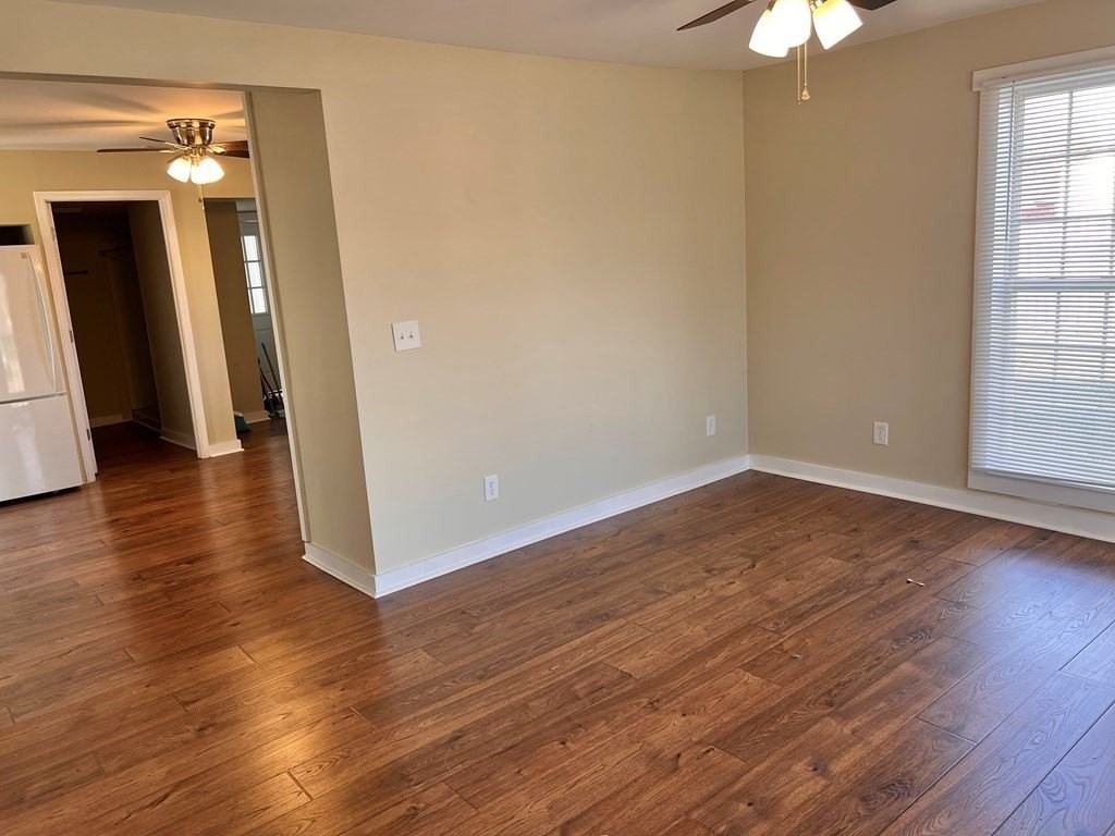 1936 N Dixie Ave - Photo 4 of 13