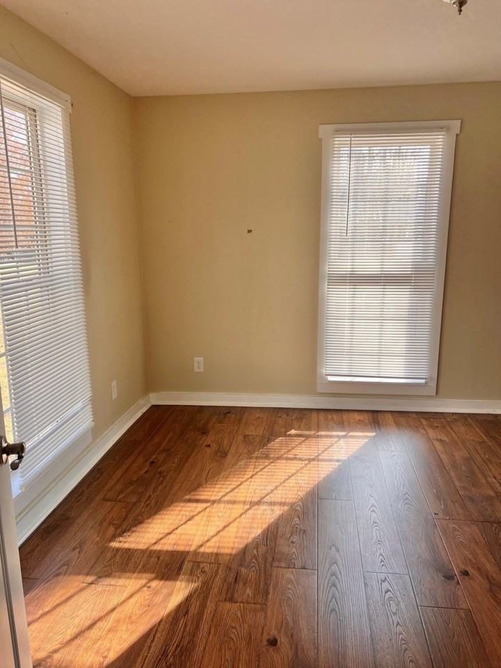 1936 N Dixie Ave - Photo 7 of 13