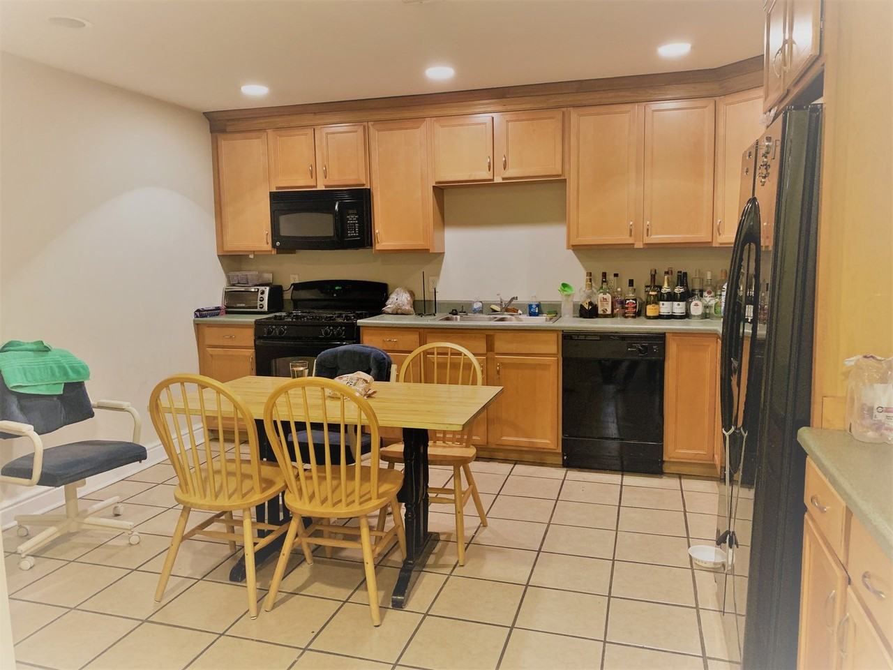 2118 E. Carson Street - Photo 2 of 43