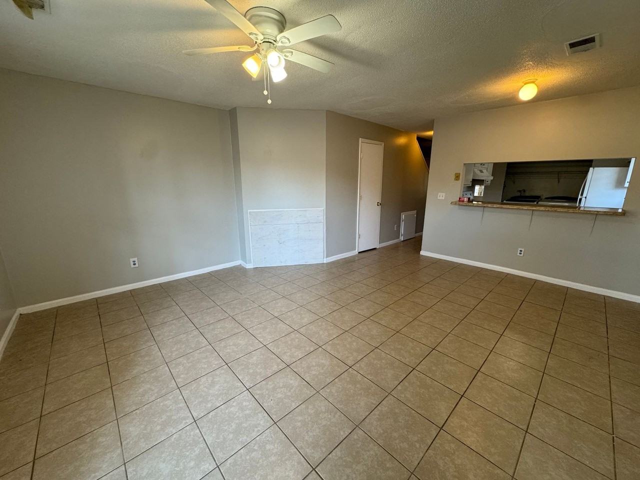 228 Plantation Rd #A - Photo 2 of 8