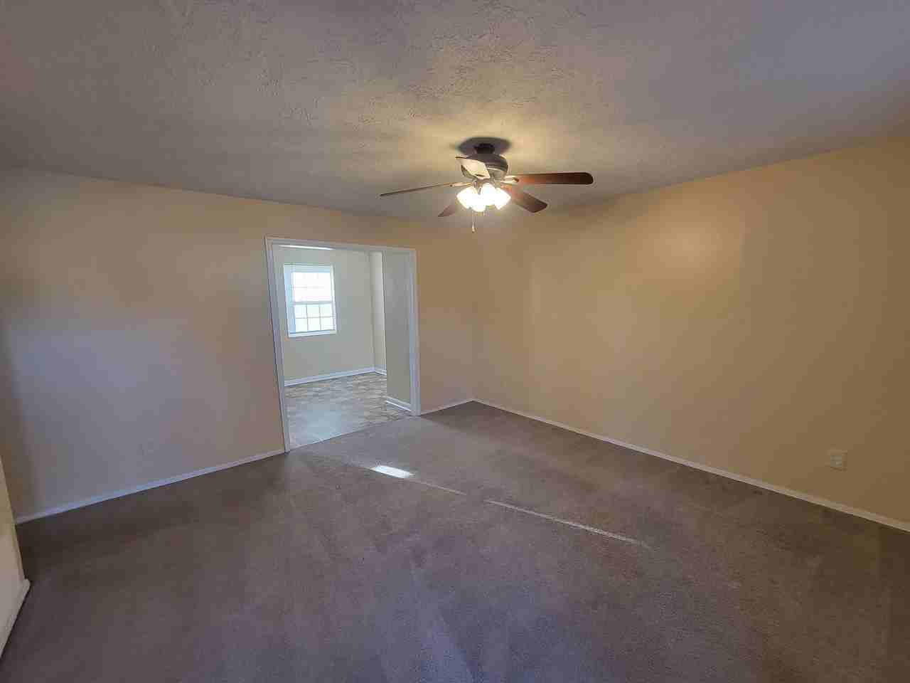 116 Magnolia Dr - Photo 3 of 21