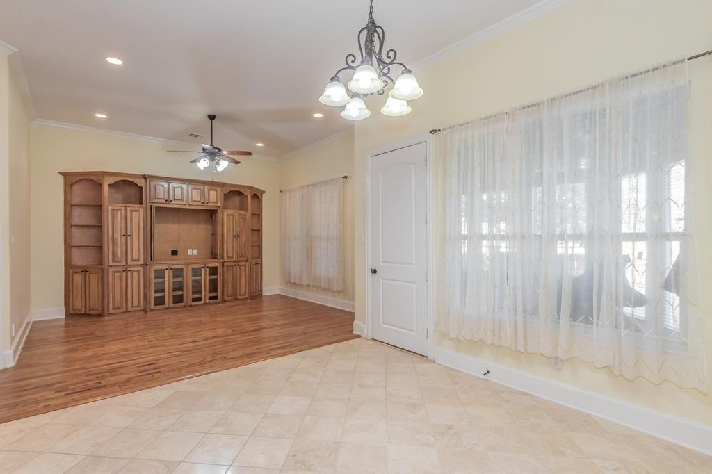 1004 Drake Dr - Photo 7 of 24