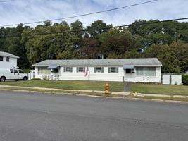 featured image of 38 5th St #38