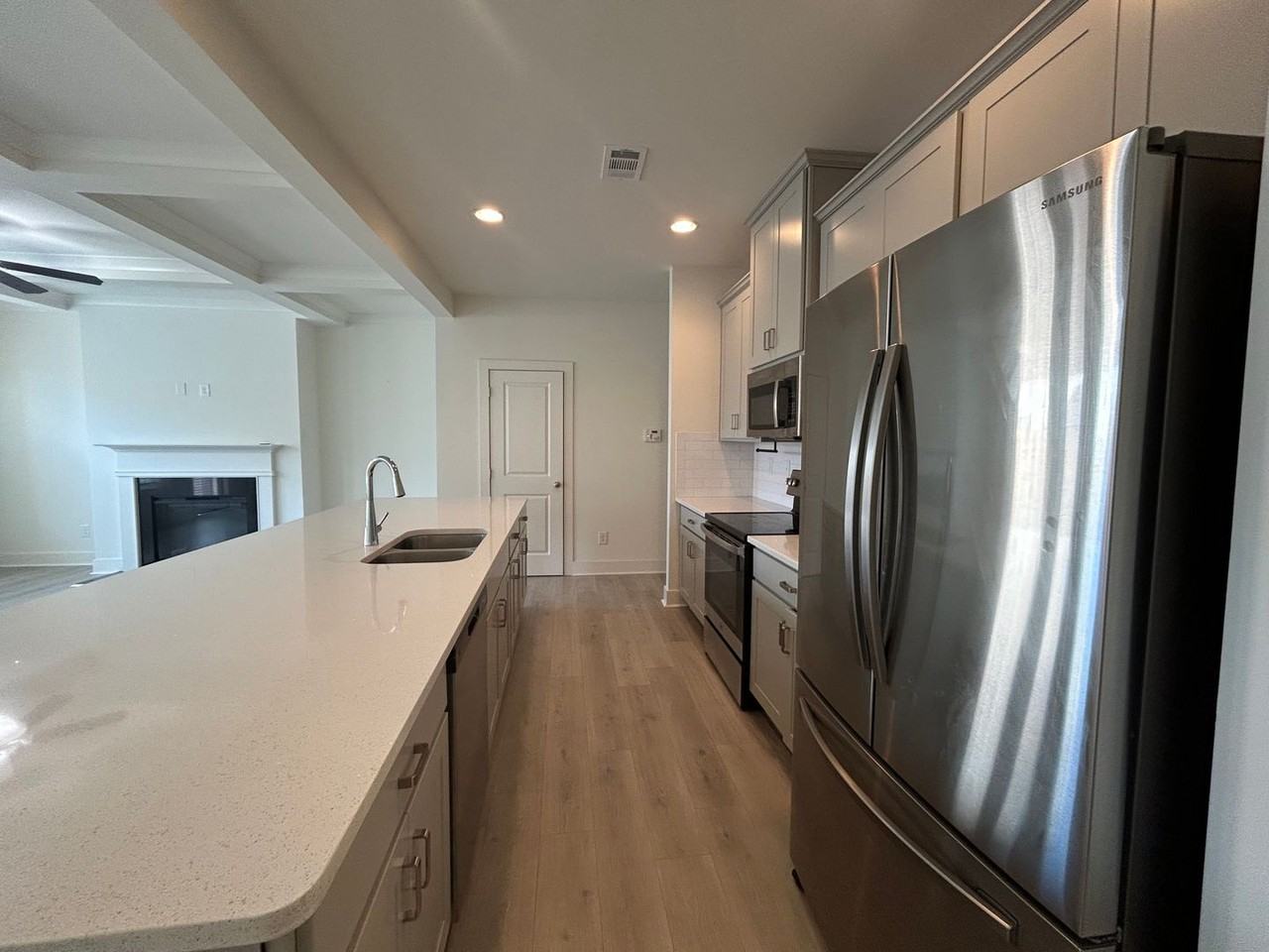 7741 Squire Ct - Photo 5 of 25