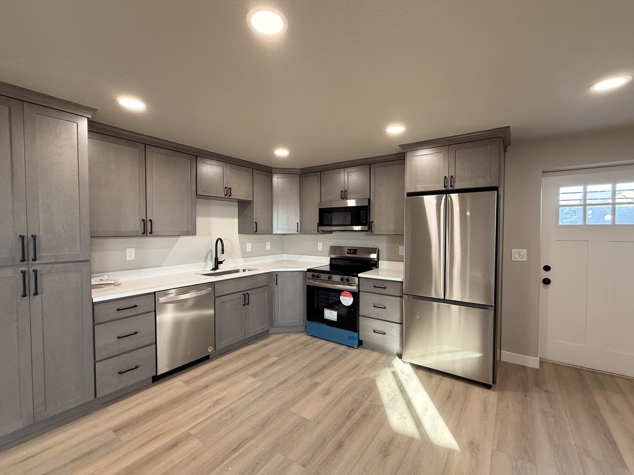 8763 S Albright Peak Rd - Photo 3 of 26