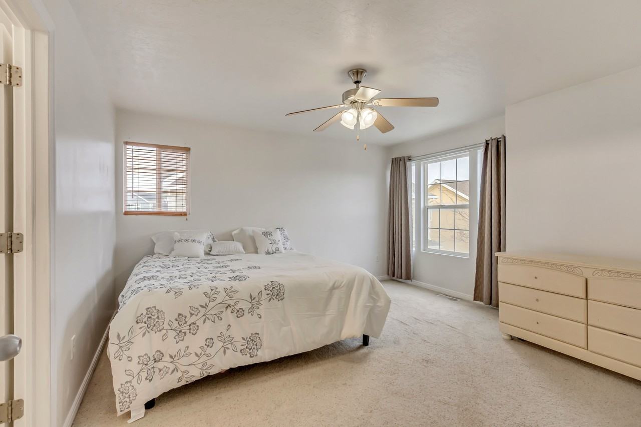 7611 S Yellowwood Ln - Photo 6 of 20