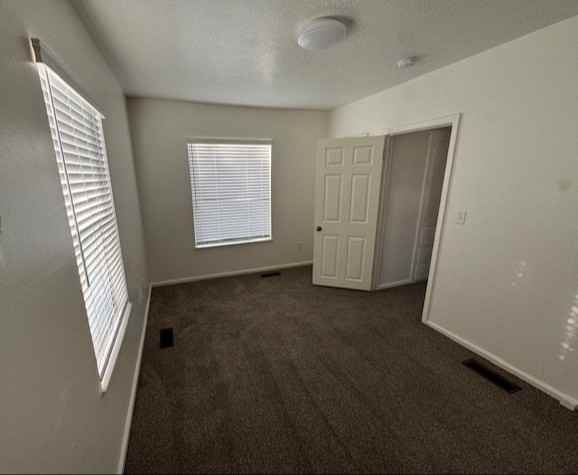 1717 S Edison St - Photo 5 of 8