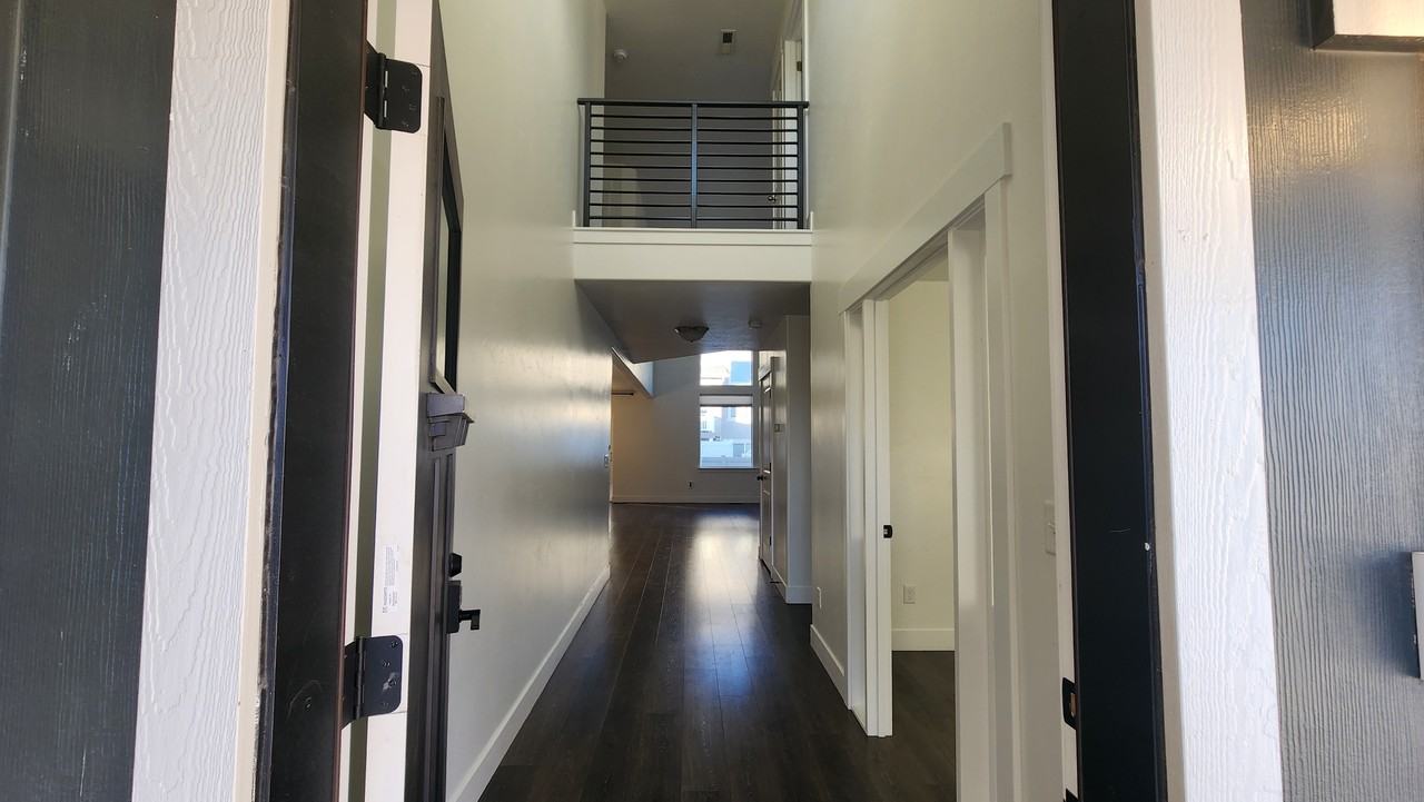 1742 W Valcrest Dr - Photo 7 of 50