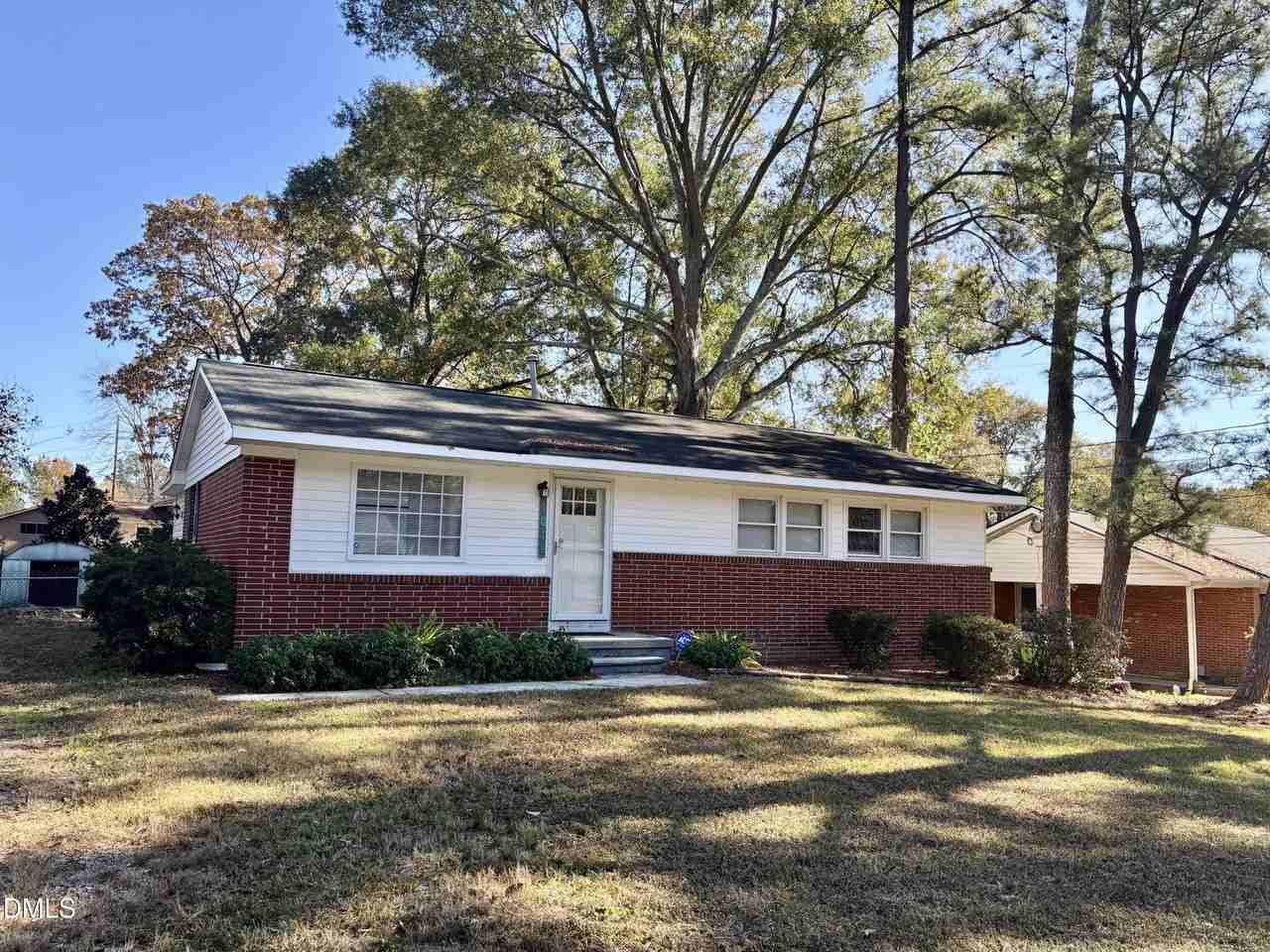 1019 Greenwich St - Photo 7 of 23