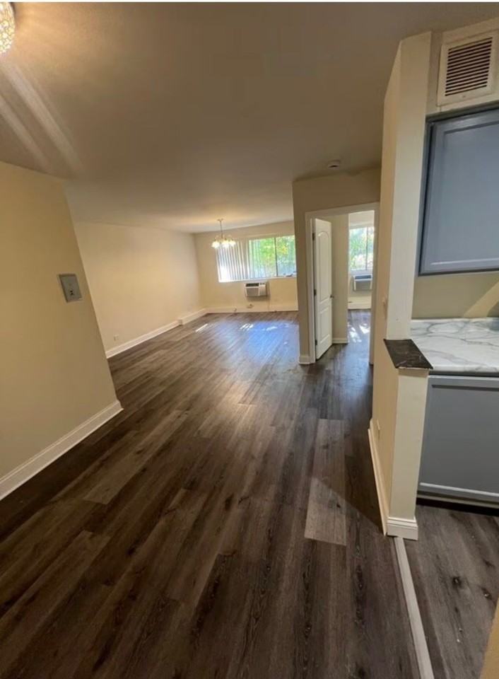 1471 N Winslowe Dr - Photo 5 of 12