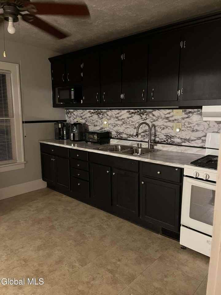 60 E 8th Ave - Photo 3 of 6