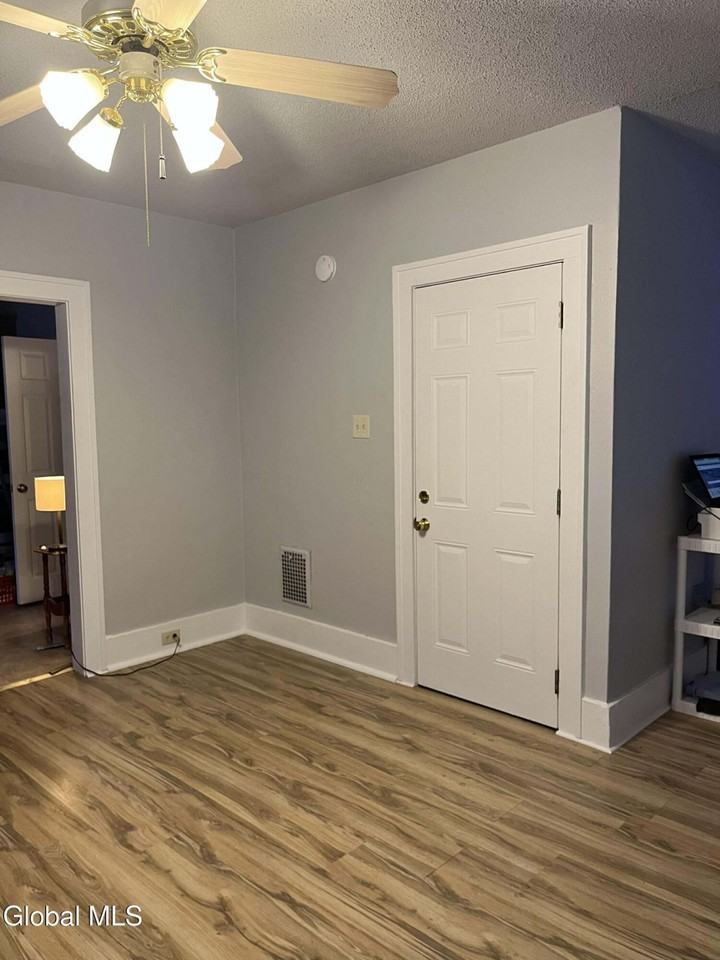 60 E 8th Ave - Photo 5 of 6