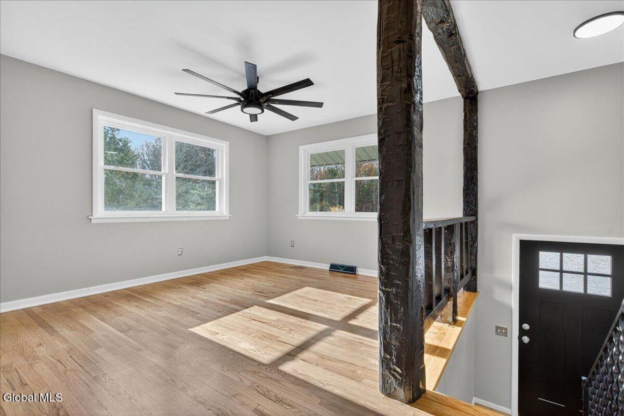 12 Kristen Dr - Photo 2 of 20