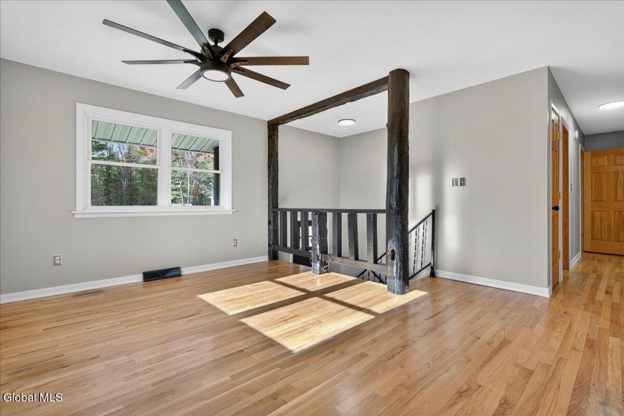 12 Kristen Dr - Photo 7 of 20