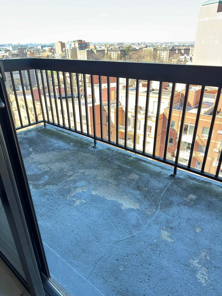 140-16 34th Avenue #711 - Photo 6 of 11