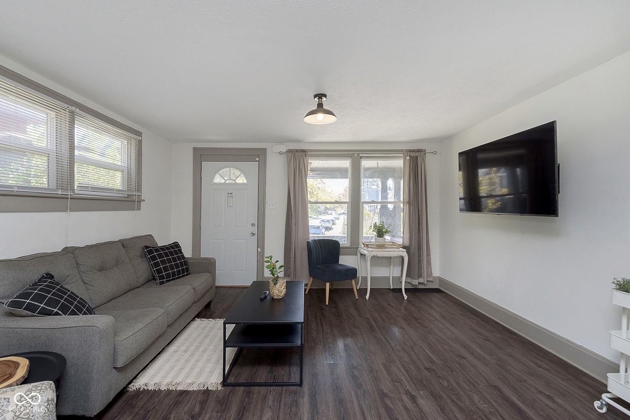 2248 Nowland Ave - Photo 5 of 25