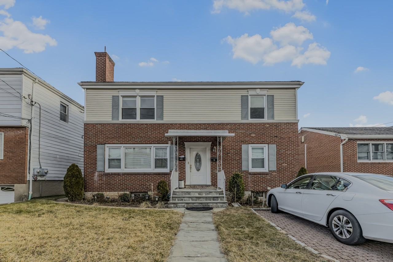 120 Woodside Ave - Photo 2 of 12