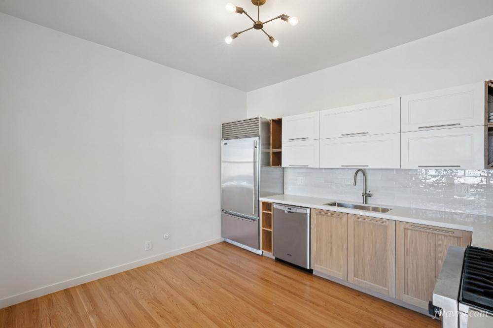 Castro & States Street - Photo 3 of 32