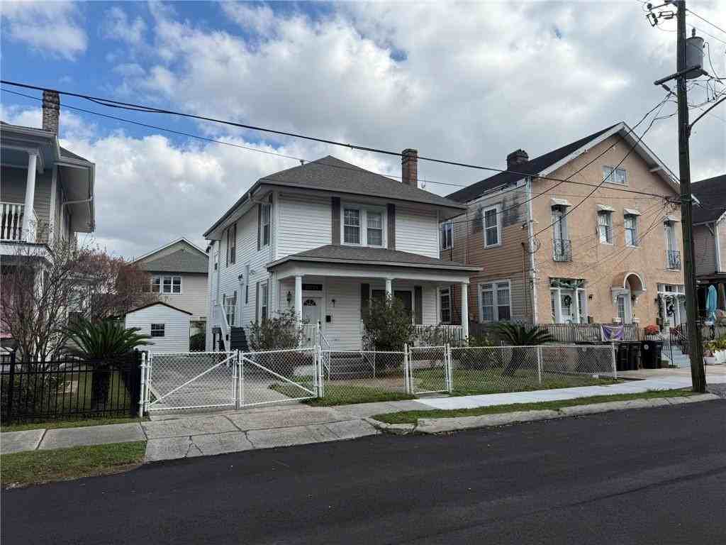 2031 General Taylor St - Photo 4 of 27