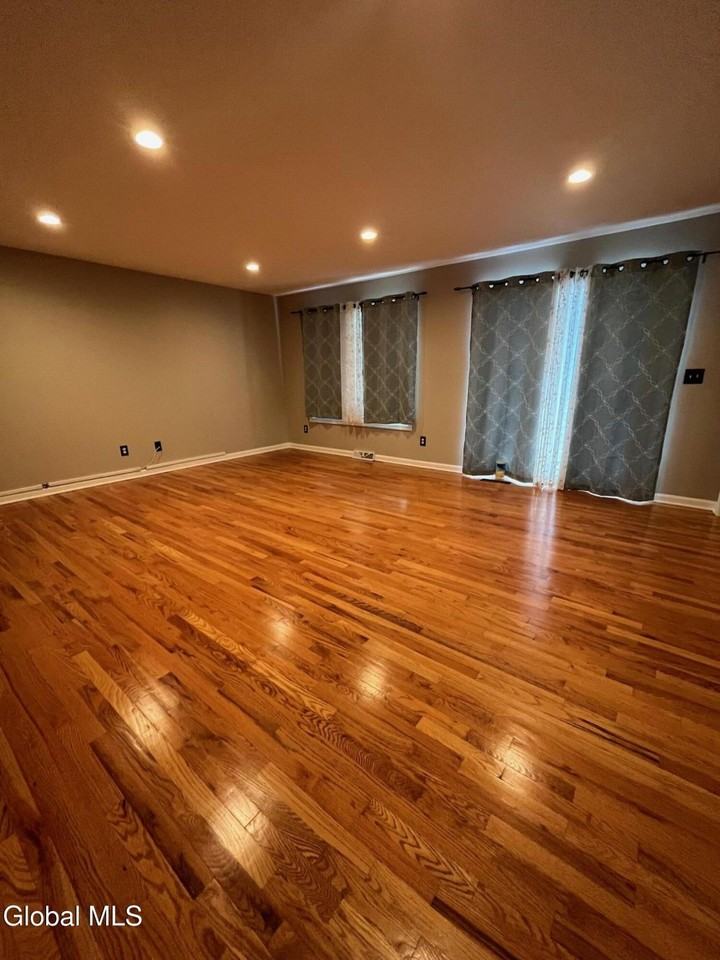 14 Mallard Dr - Photo 3 of 16