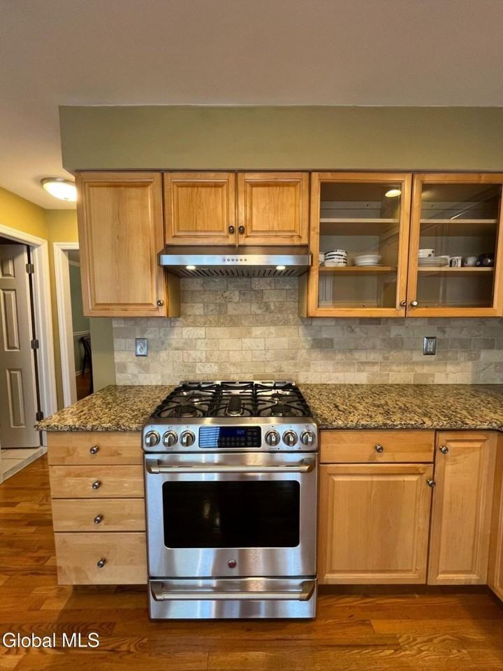 14 Mallard Dr - Photo 4 of 16