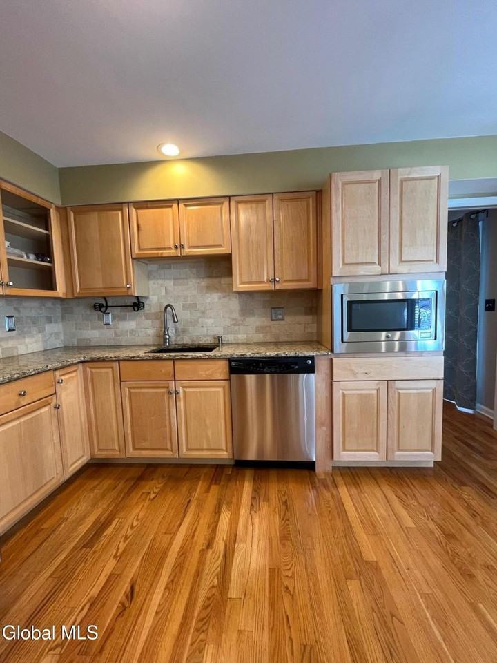 14 Mallard Dr - Photo 5 of 16