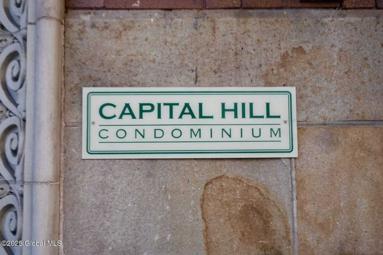 352 State St Apt 6a - Photo 4 of 29