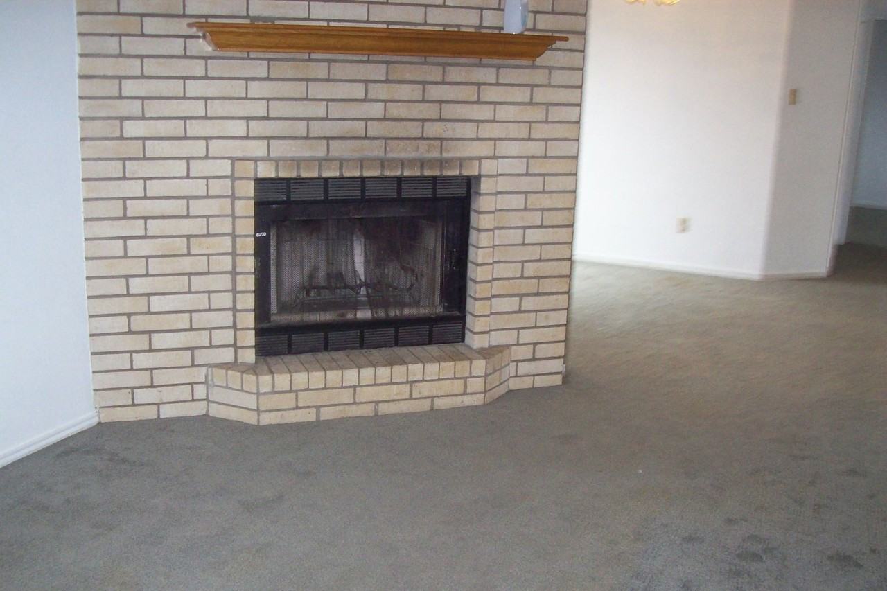 2016 Ramada Dr - Photo 2 of 3