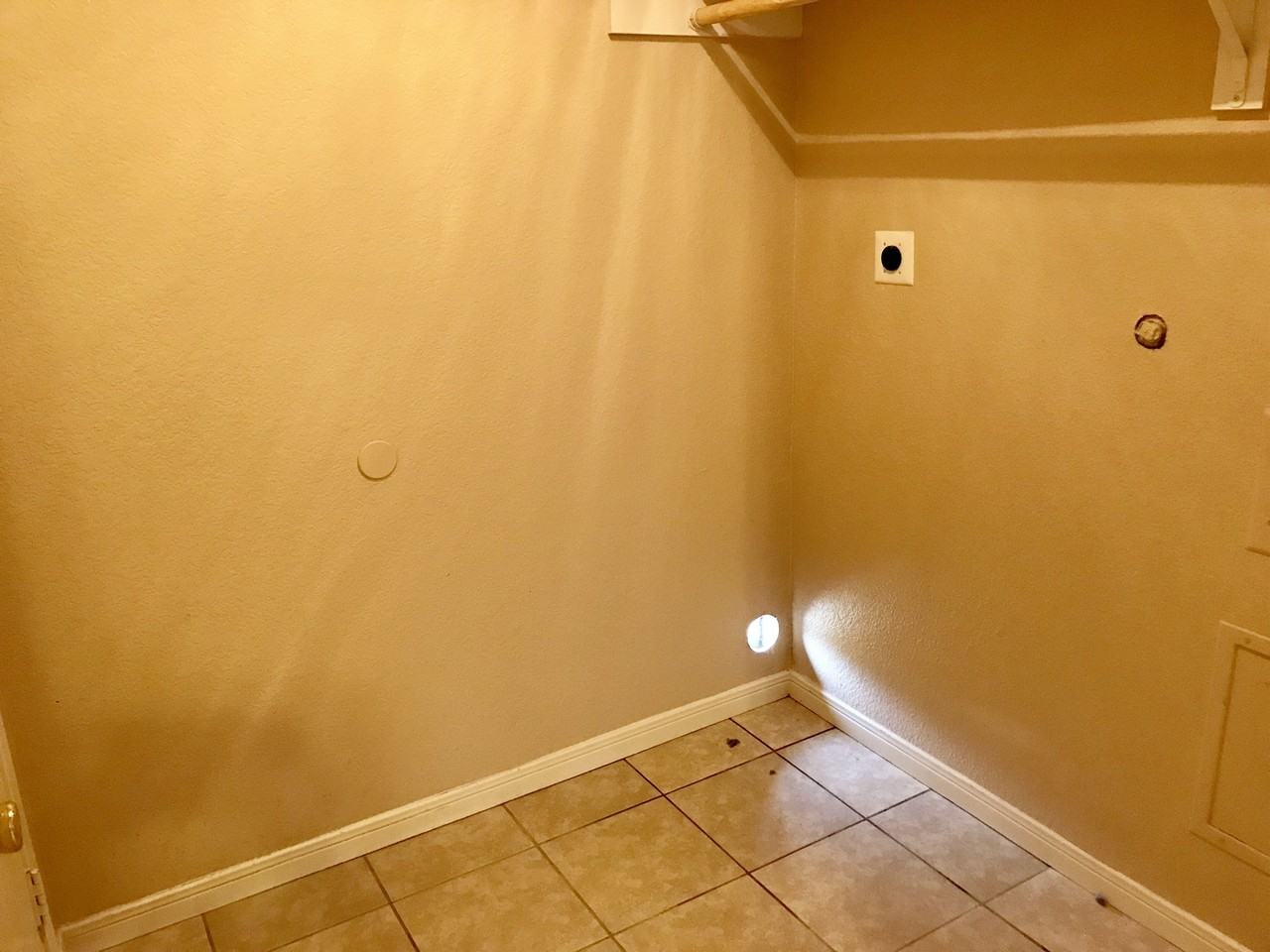 2220 Misty Dr - Photo 7 of 8