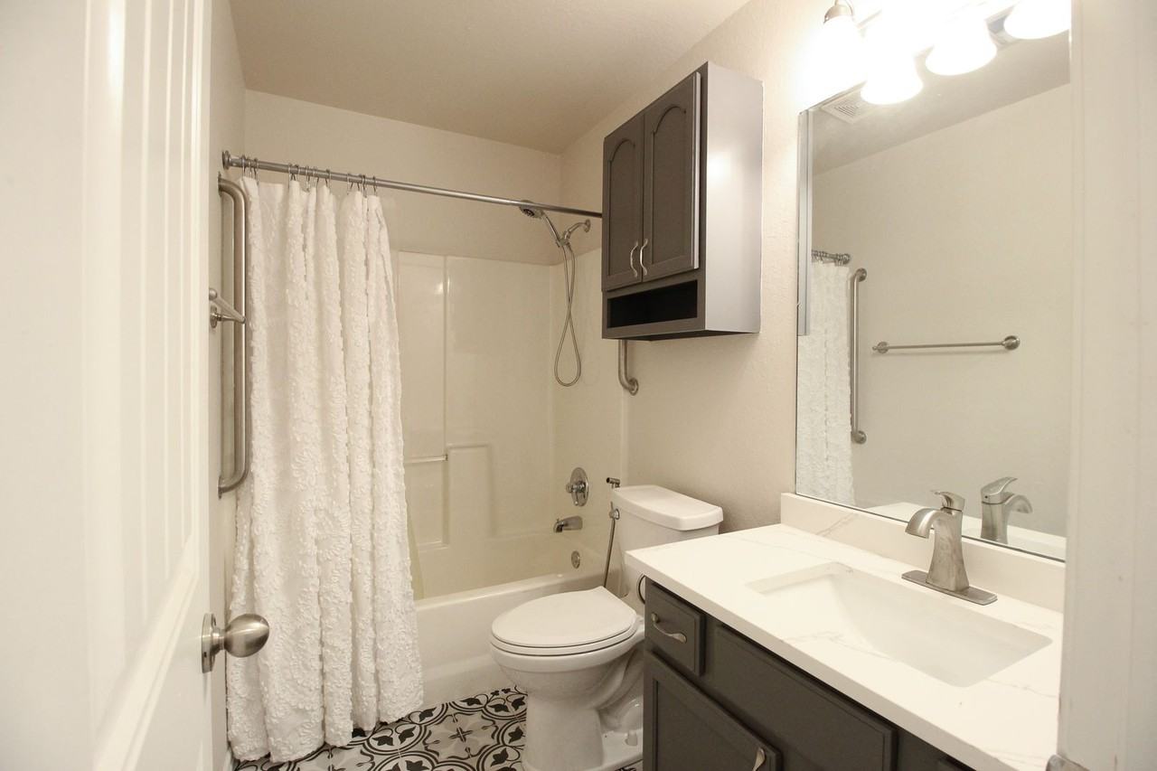 6676 E 130th Pl S - Photo 6 of 18