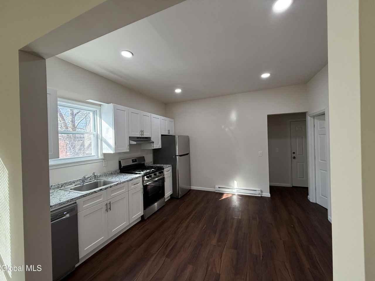 10 Orange St - Photo 4 of 14