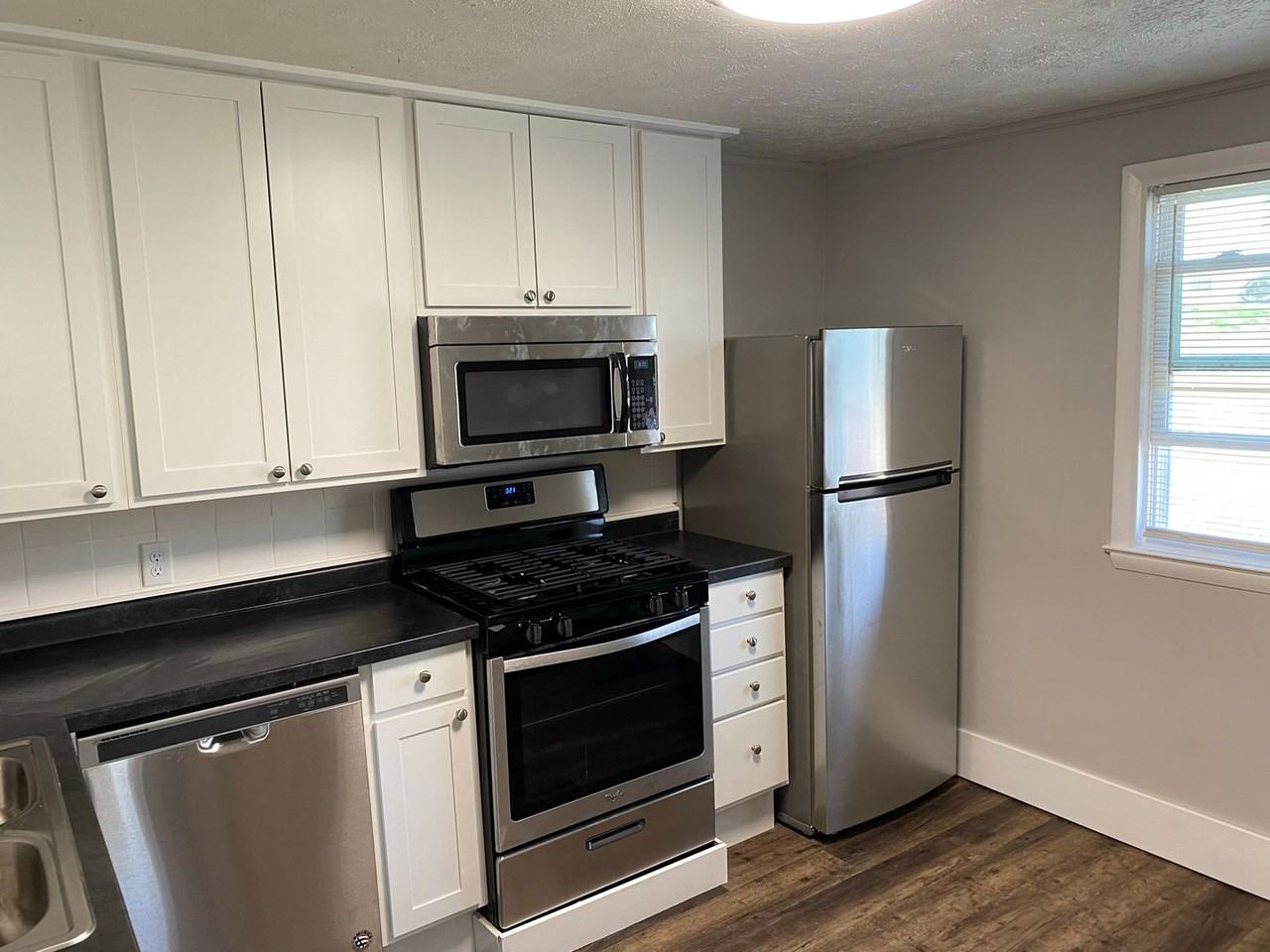 3418 Jackson St - Photo 6 of 20