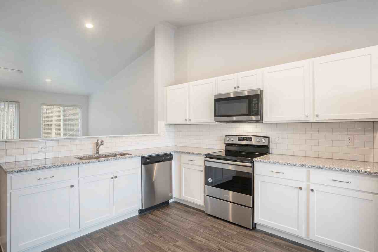 1632 Garfield Ct - Photo 2 of 24