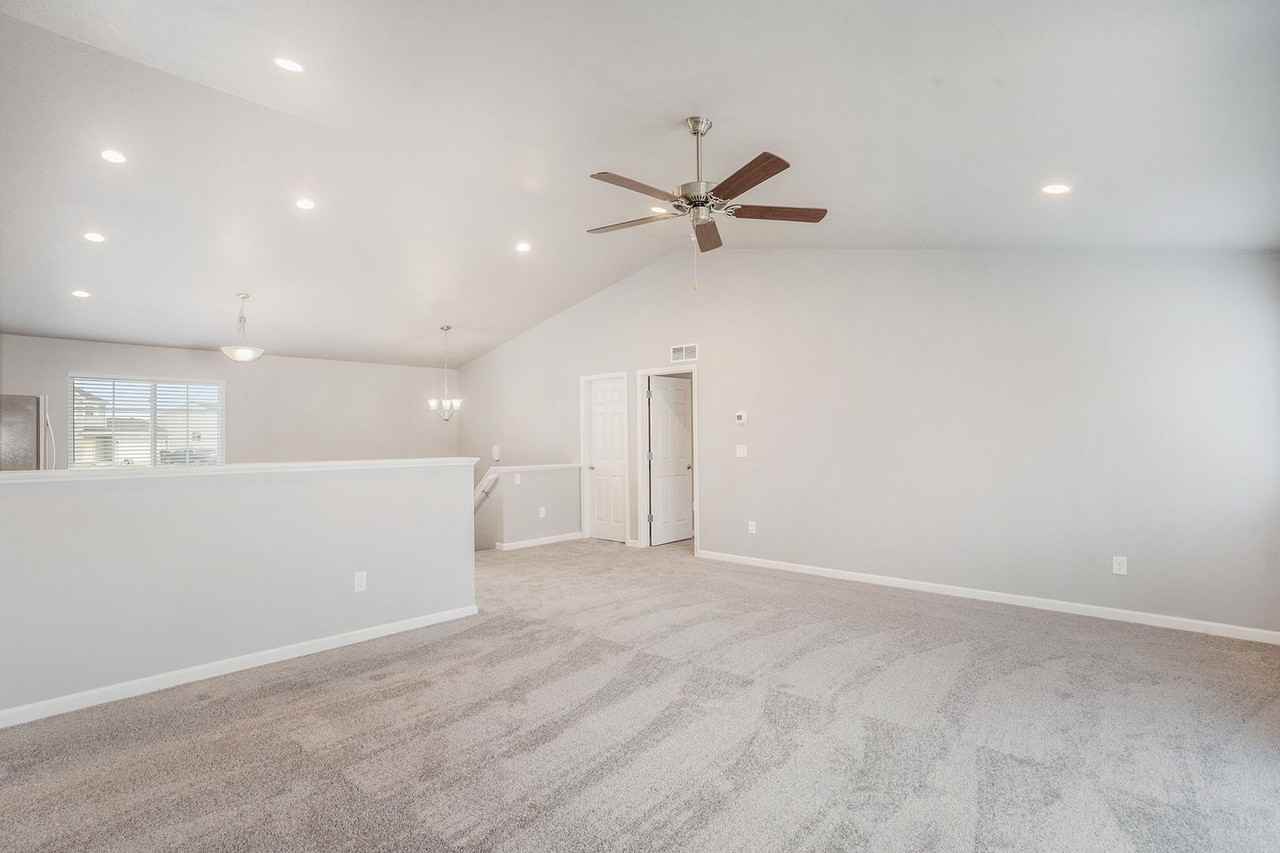 1632 Garfield Ct - Photo 7 of 24