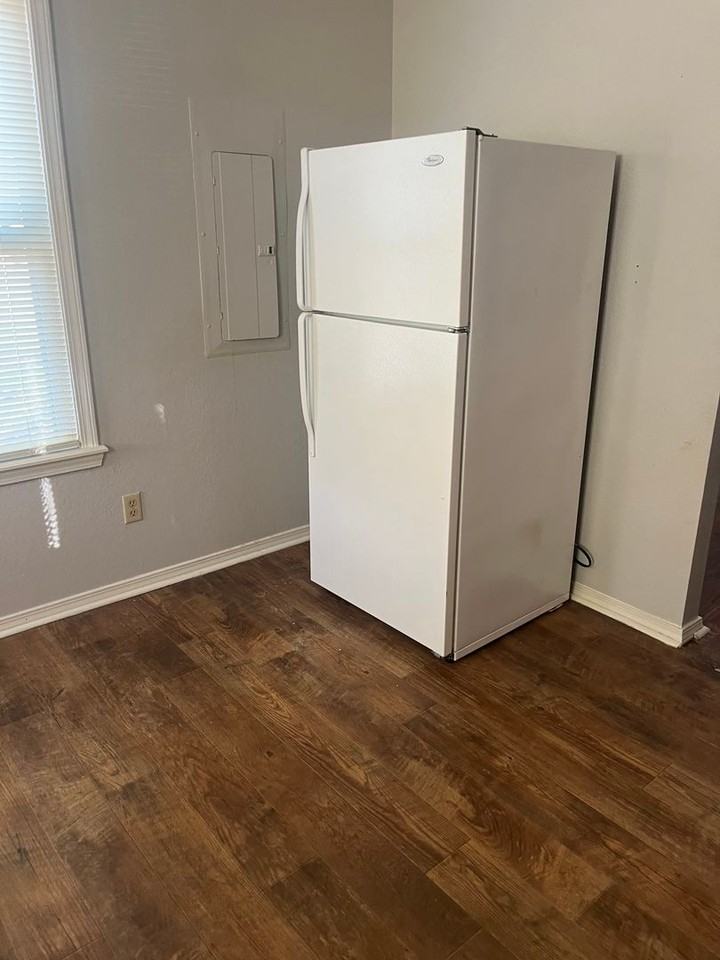 3816 Jenny Lind Rd - Photo 3 of 7