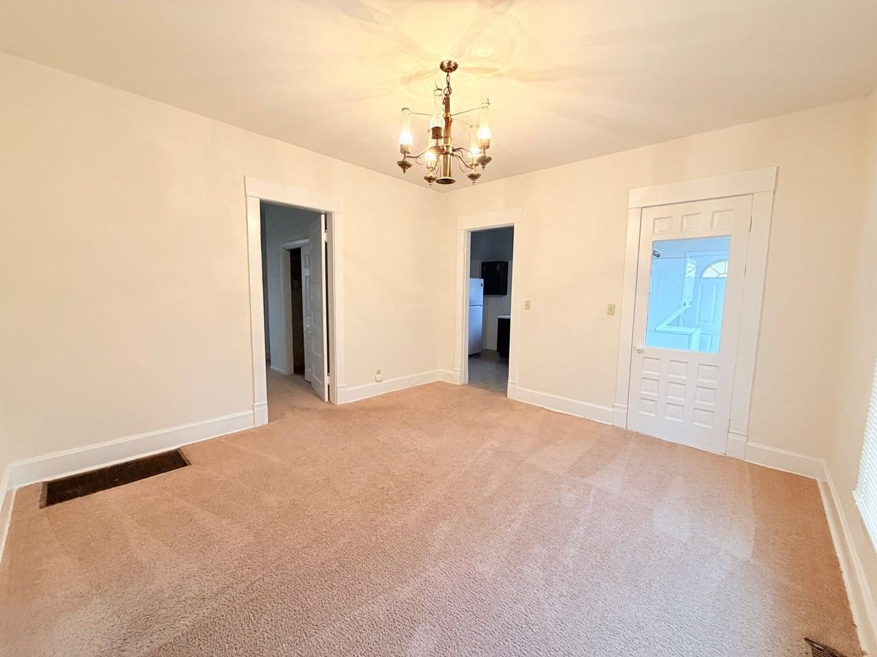 71 N Warman Ave - Photo 7 of 18