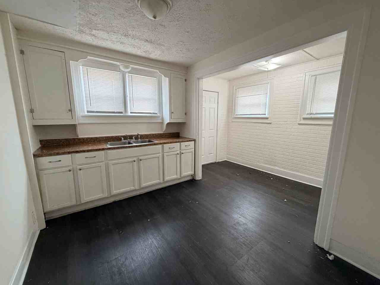 3141 N Park Ave - Photo 7 of 13