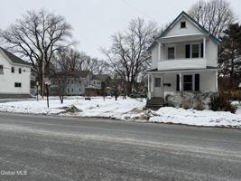 featured image of 172 Kingsboro Ave