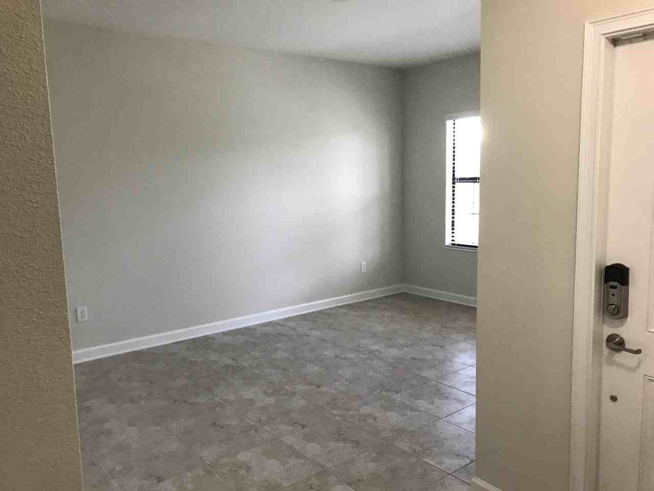 15041 Night Heron Dr - Photo 4 of 33